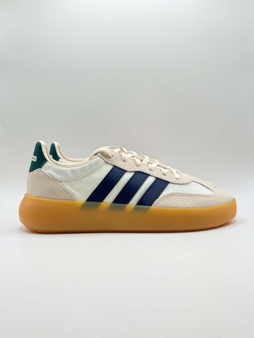 Adidas Barreda Decode J Cream & Black Sneakers 7 Youth / 8 Women a